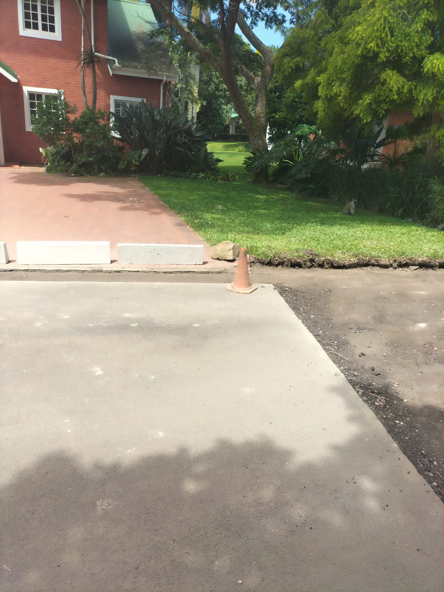 New drainage grate connection with downpipe